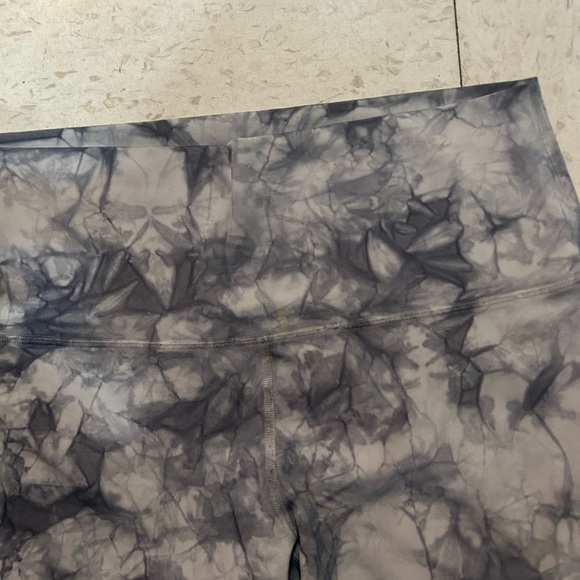 Lululemon Aligns - Picture 3 of 3